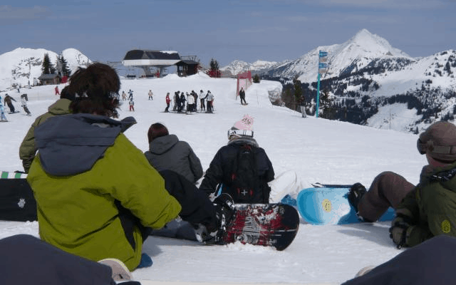 France: Last minute singles ski holiday