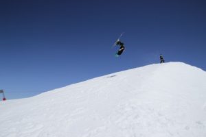 skiing-off-piste-2